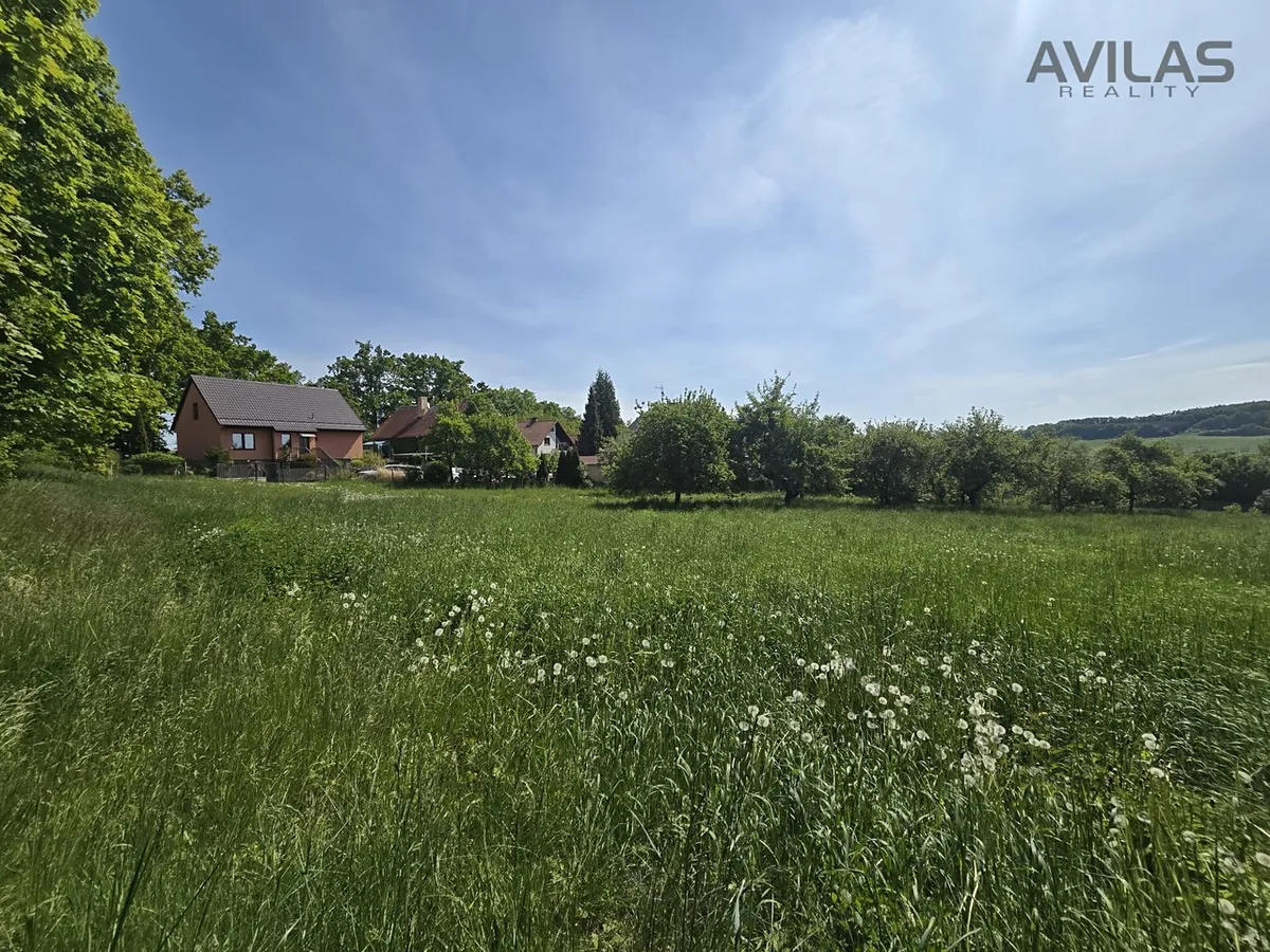 Prodej stavebního pozemku 1203 m²